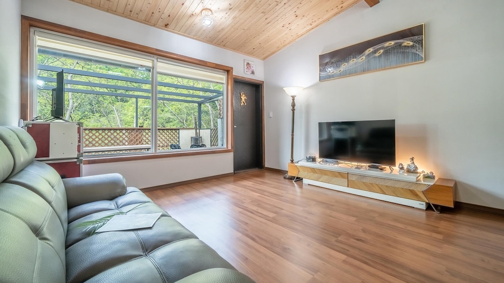 Basic Room, 1 Bedroom (Painbyu(Dokchae) E)