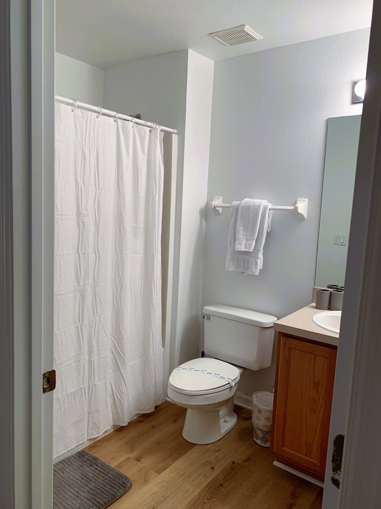 House (4 Bedrooms) photo 2