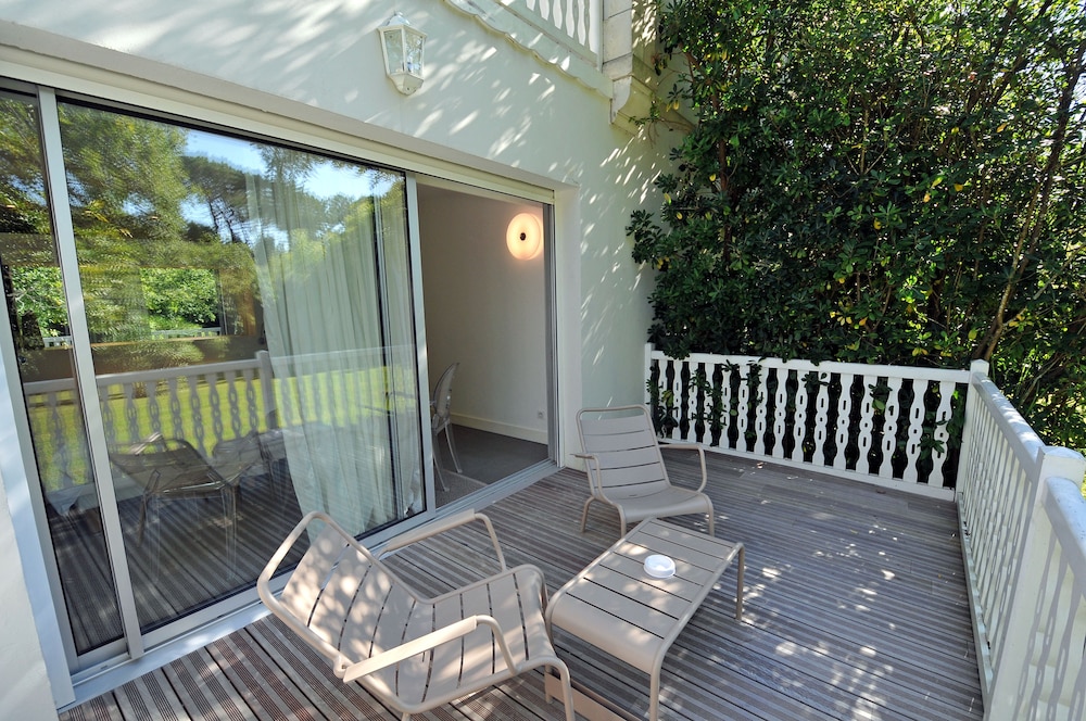 Classic Double Room, Terrace, Garden View (In the Hunting Lodge, Stairs Access) photo 3