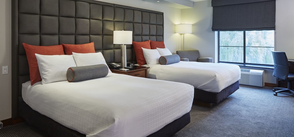 Room, 2 Queen Beds, Lakeside photo 1