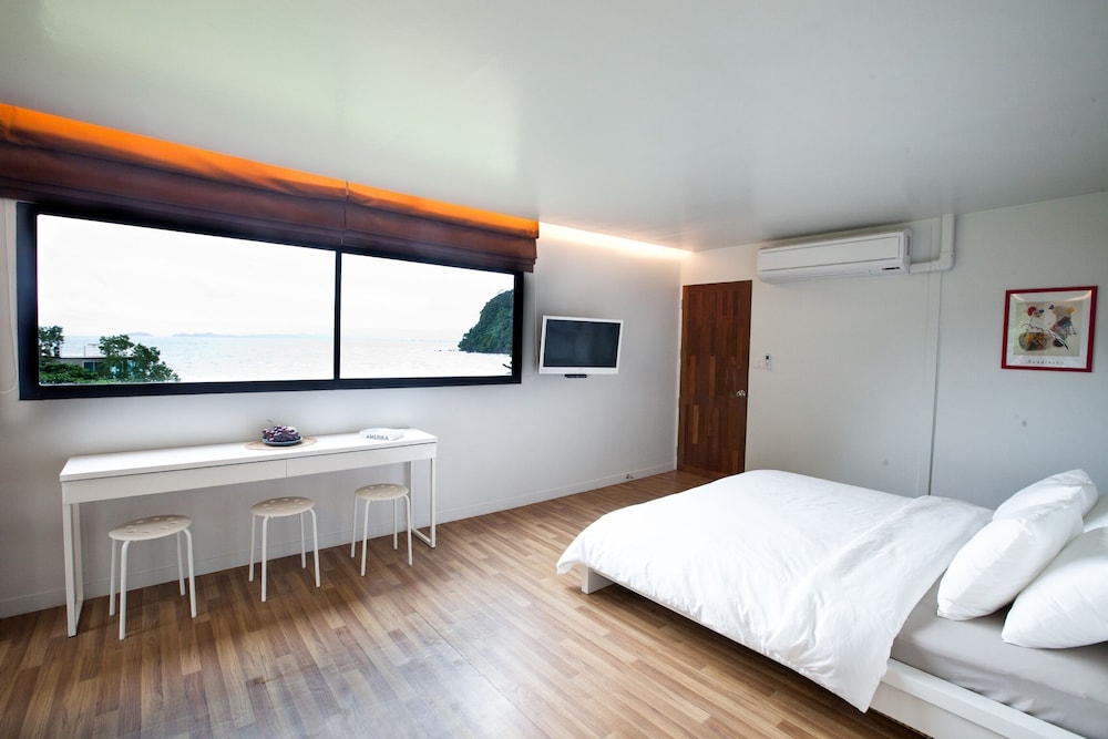 Bamboo Villa (4 Bedrooms) photo 3