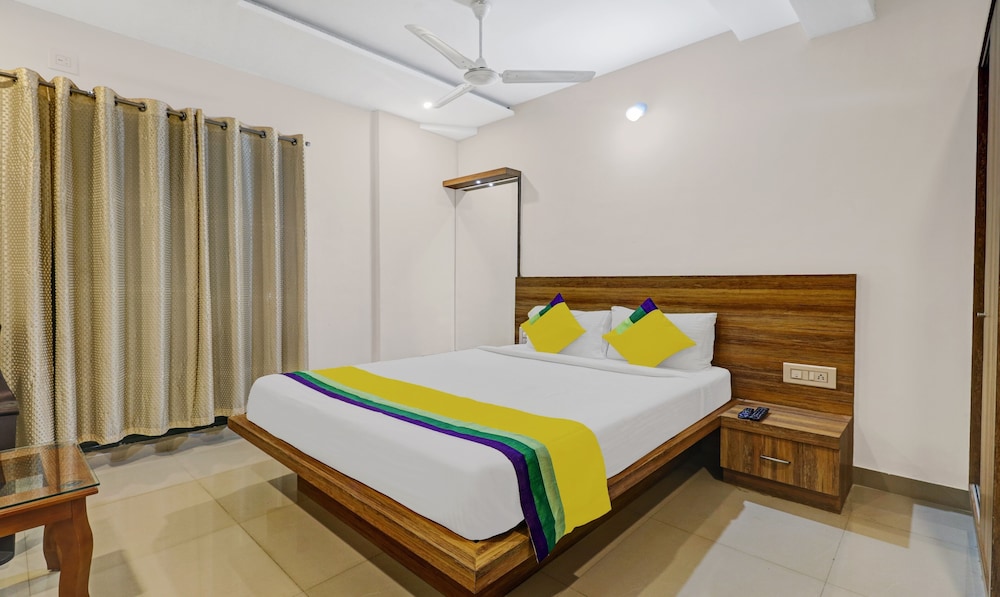Deluxe Room - Photo 1