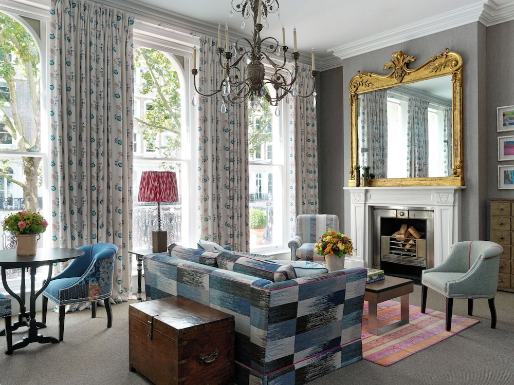 Knightsbridge Suite photo 3