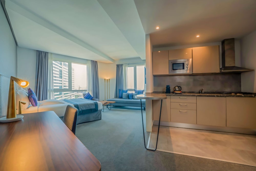 Superior Studio, Multiple Beds