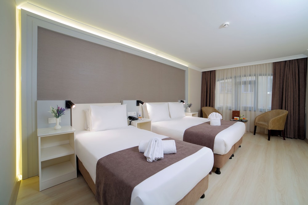 Deluxe Triple Room photo 1