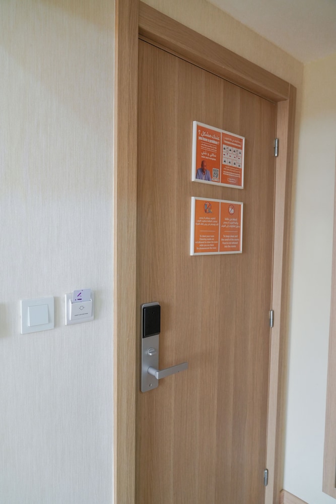 Deluxe Room - Photo 8