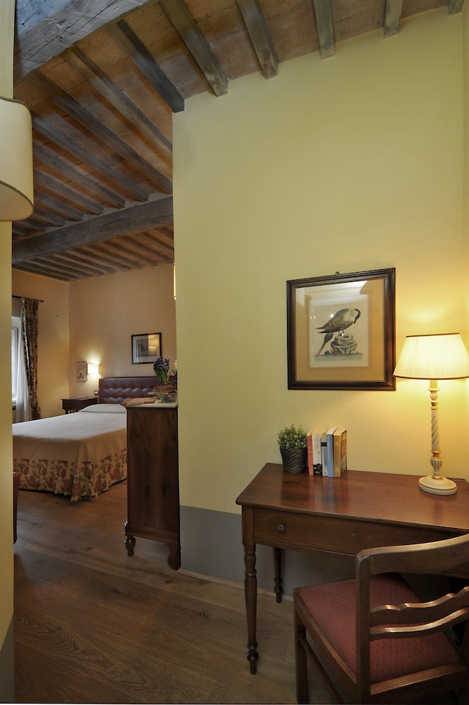 Superior Suite - Photo 3