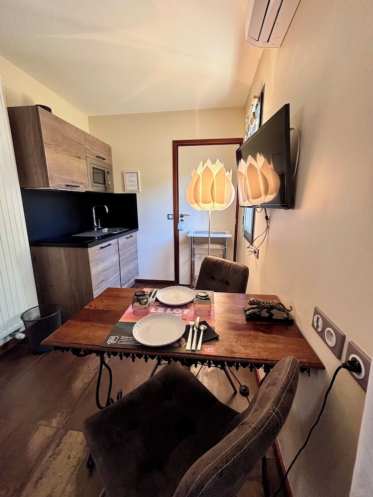 Superior Double or Twin Room, Pool View