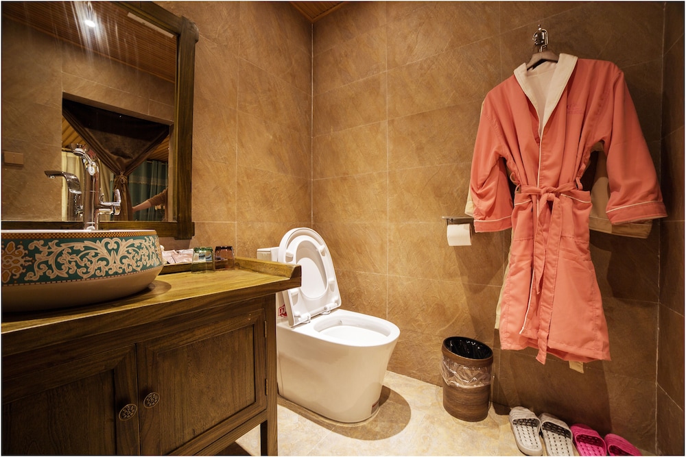 Comfort Queen Room photo 2