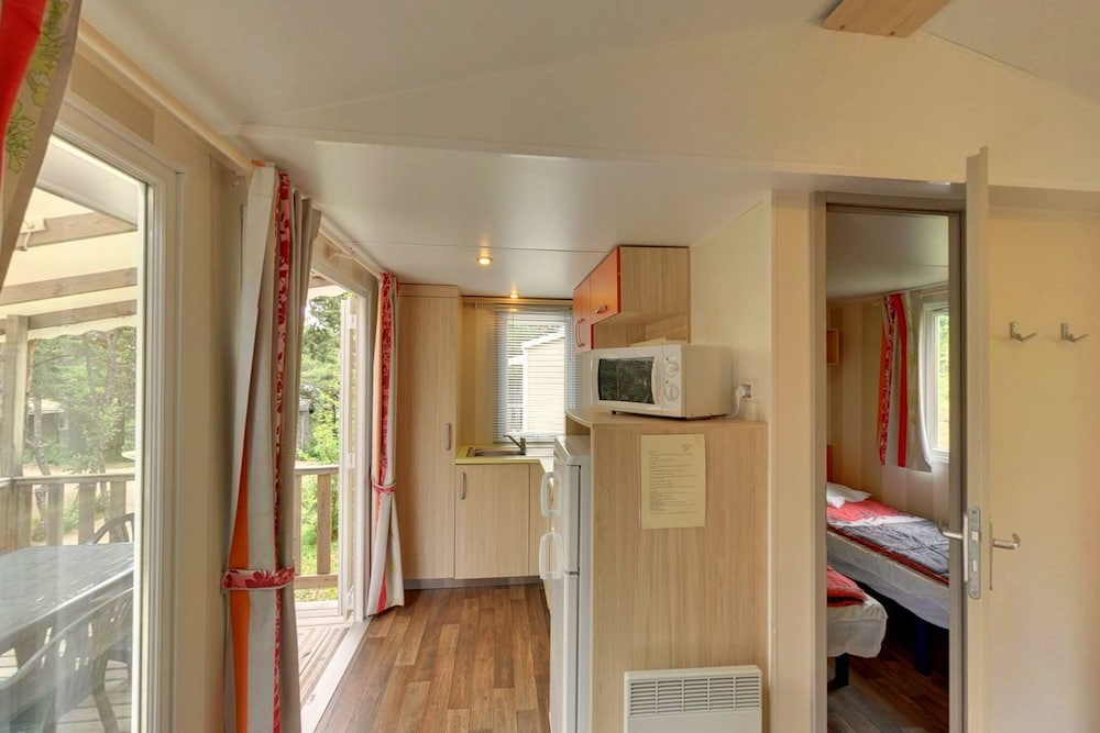Mobile Home, 2 Bedrooms, Private Bathroom photo 1