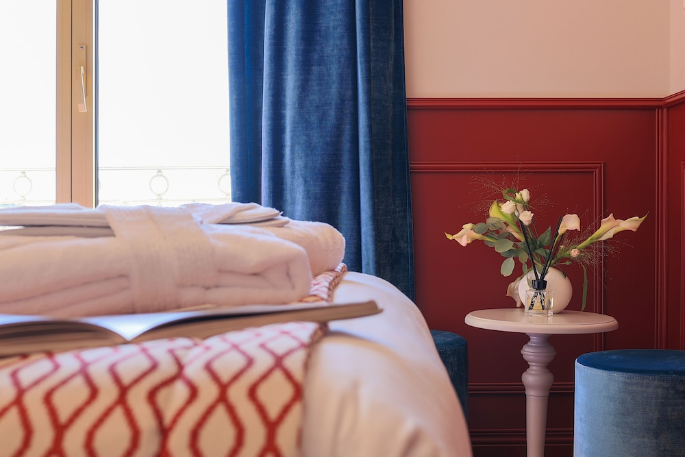 Panoramic Room, Sea View - Photo 9