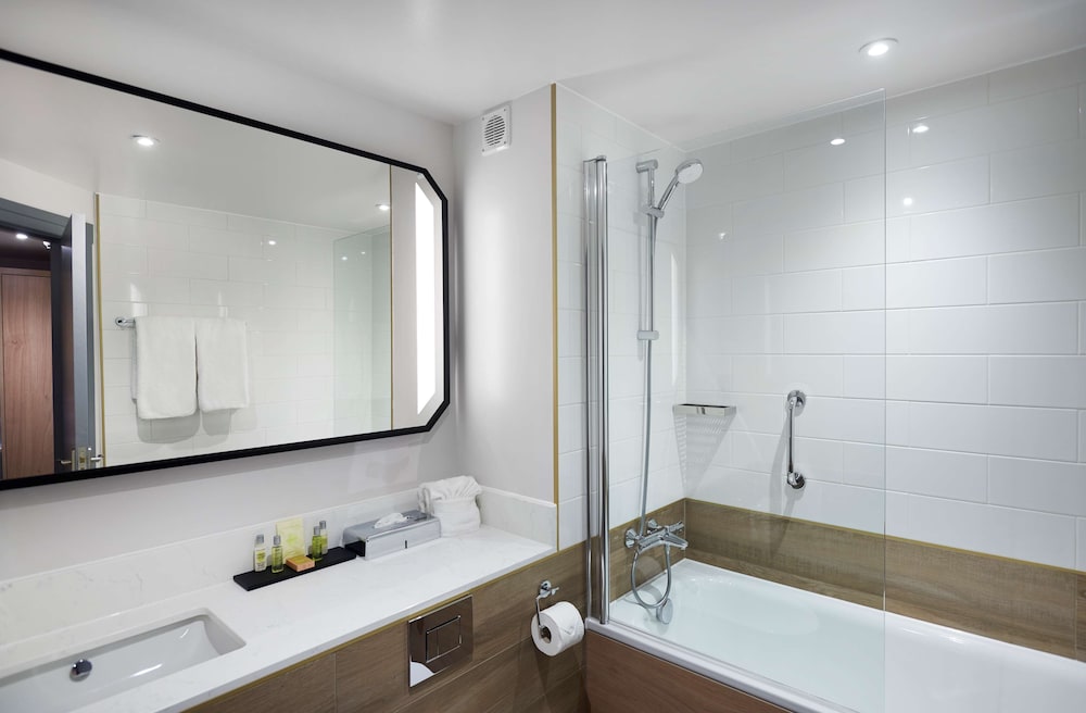 Room, 1 King Bed (Wellness Gift) - Photo 4