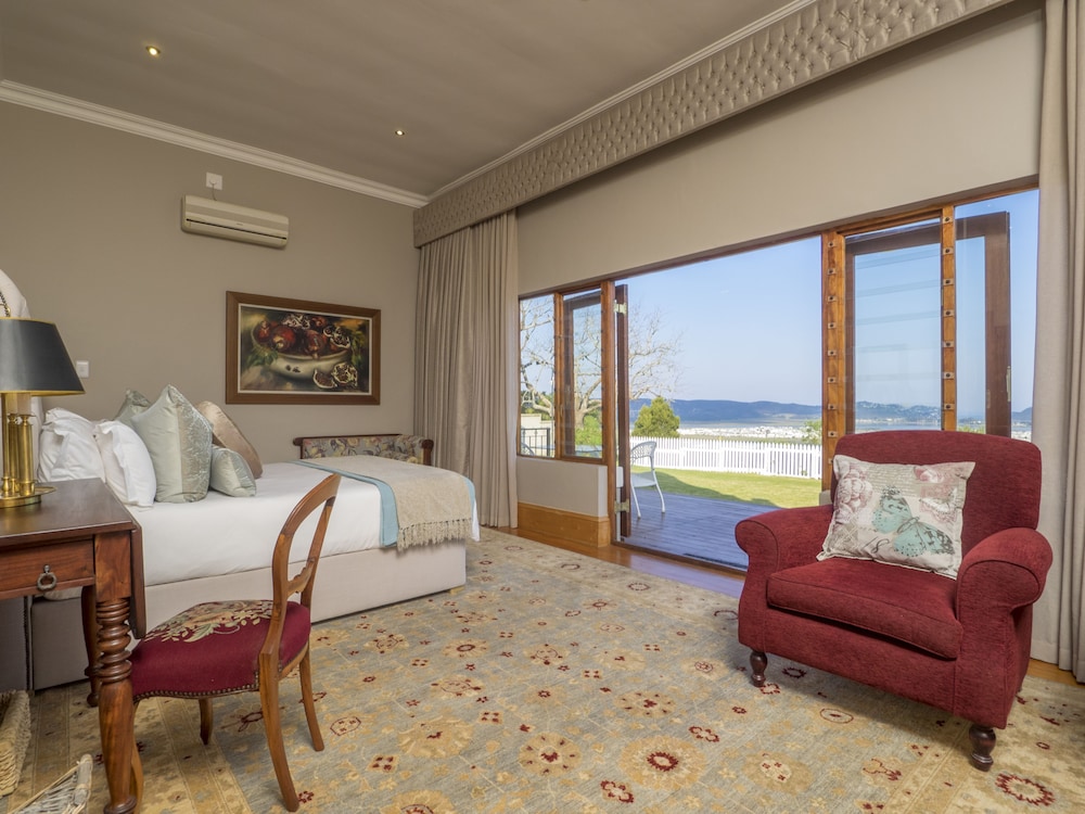 Superior Room, Lagoon View photo 1
