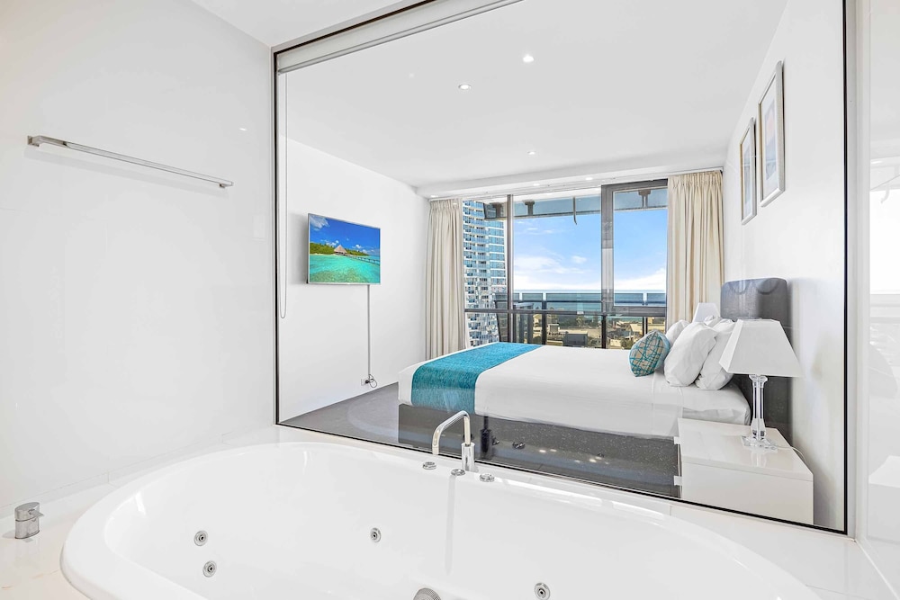Apartment, 2 Bedrooms, 2 Bathroom, Ocean View (Level 12)   photo 3
