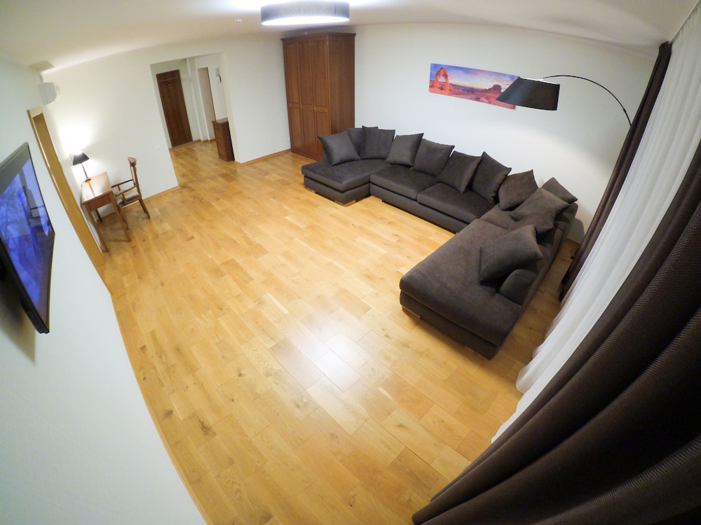 Penthouse double bedroom apartment photo 1