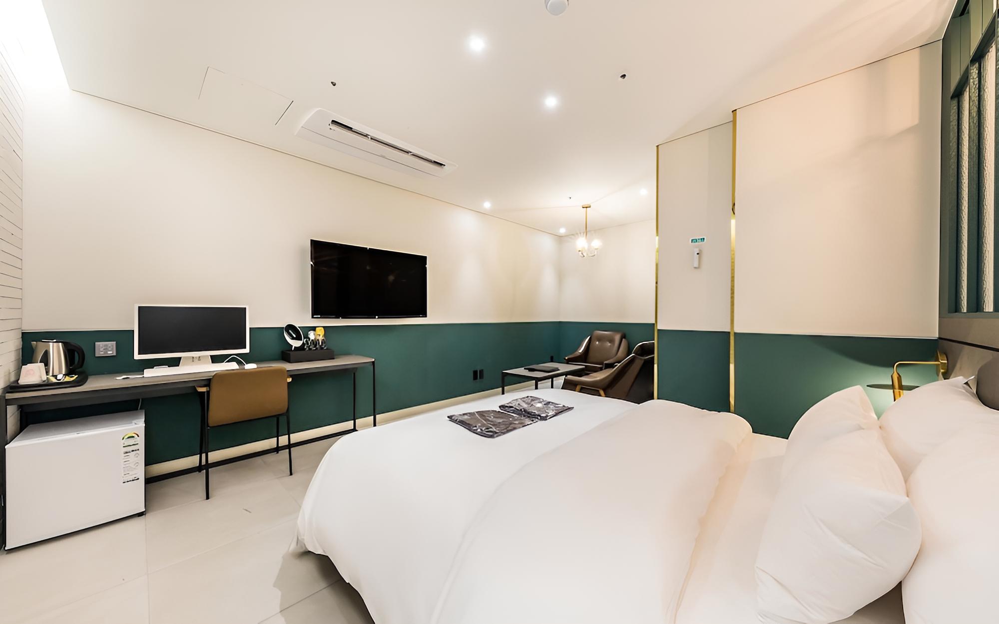 Room (Private room (non-smoking massage cha) - Photo 3