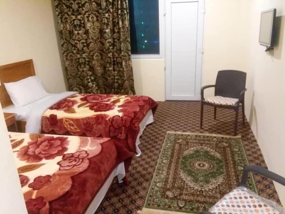 Standard Double or Twin Room - Photo 6