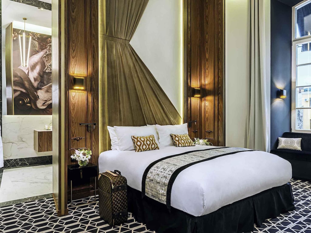 Suite, 1 King Bed, Balcony, City View photo 1