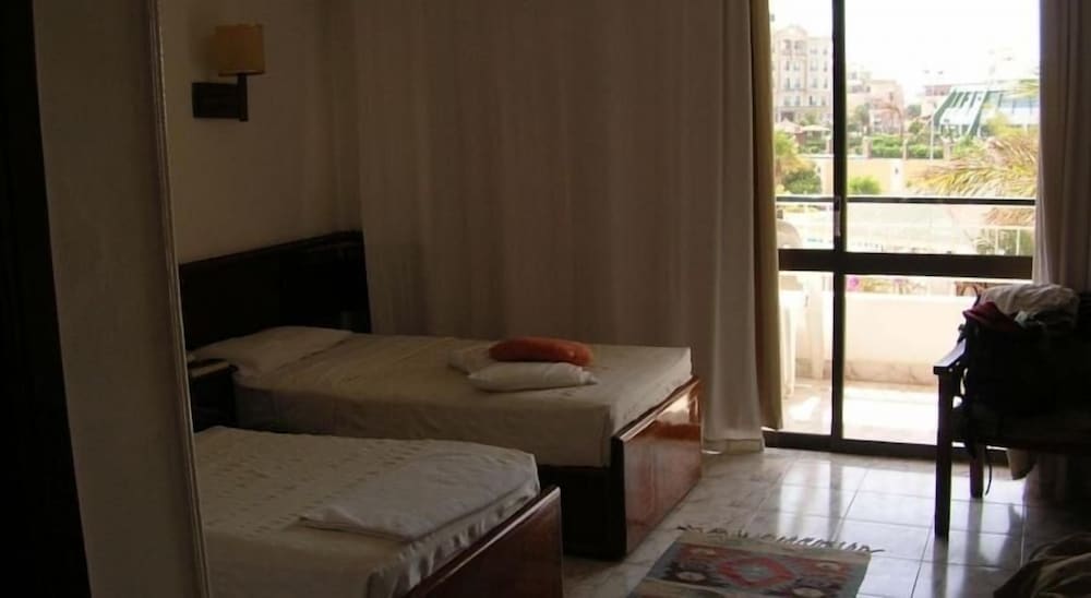 Special Offer– Double Or Twin Room (Egyptians And Residence Only)