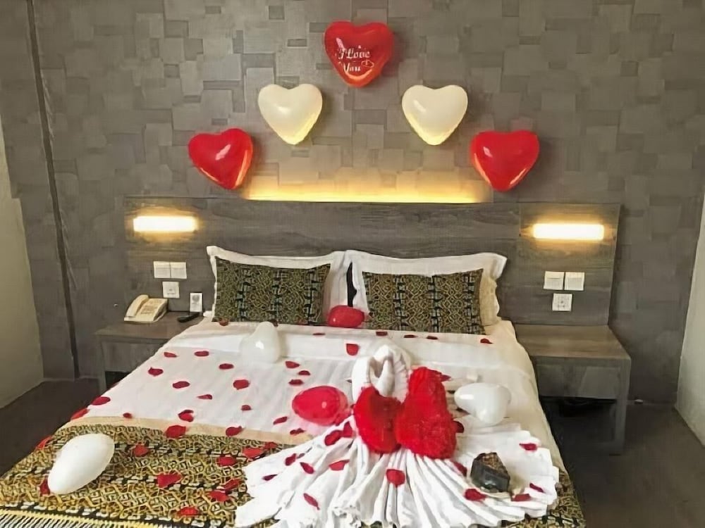 Superior Room, 1 Queen Bed, City View photo 2