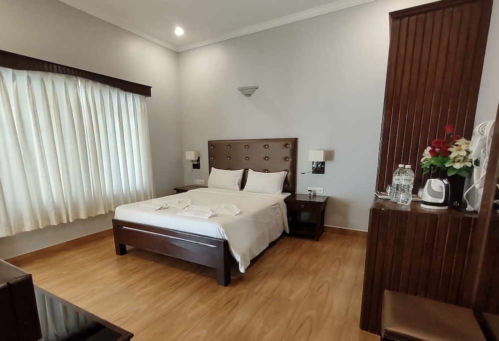 Deluxe Quadruple Room, 1 Bedroom, Balcony, Garden View photo 3