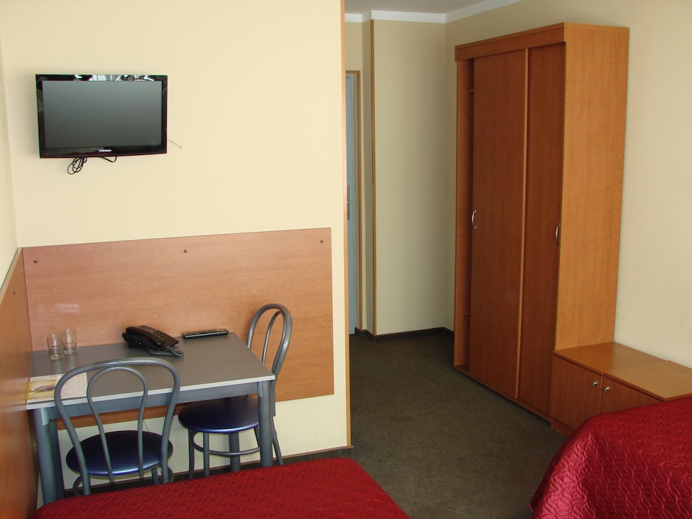 Standard Double or Twin Room photo 2