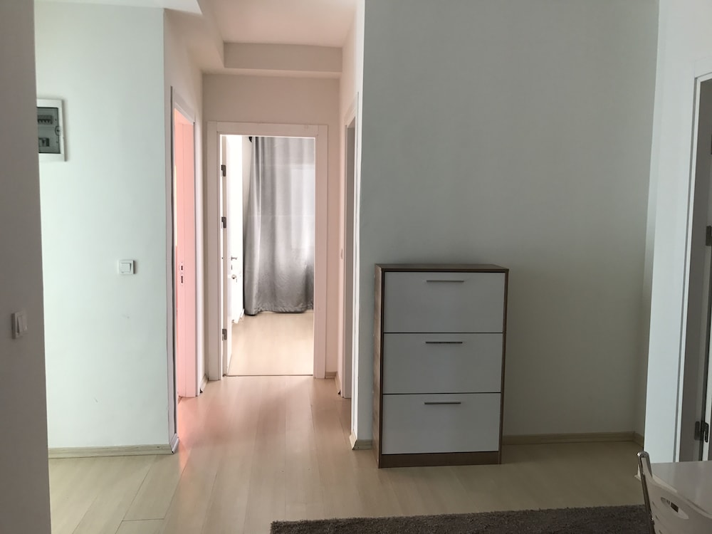 Family Apartment, Smoking, Corner photo 3