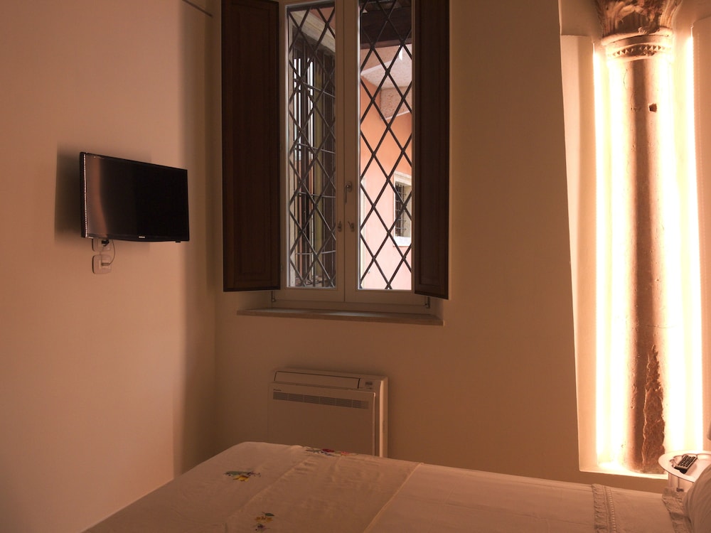 Apartment (Atelier Duomo, Via Duomo 10)