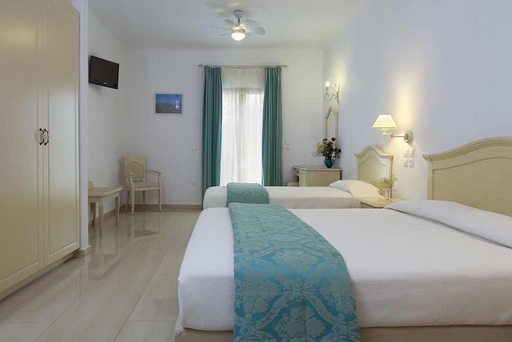 Superior Triple Room - Photo 1