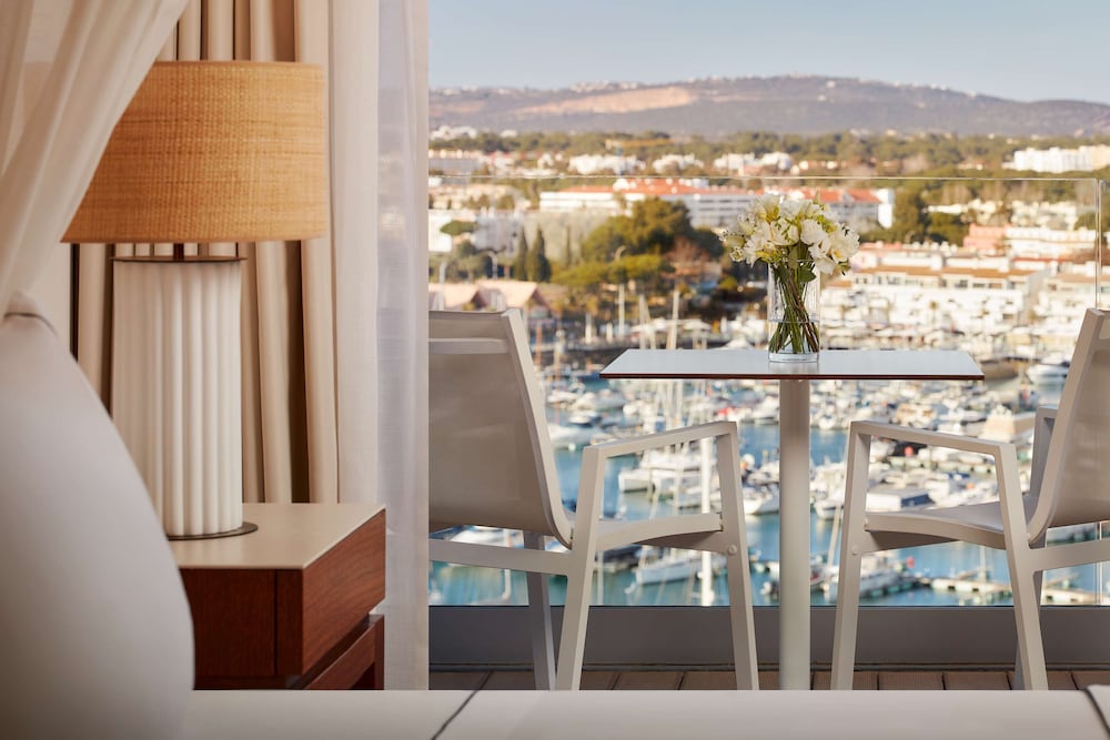Premium Room (Marina View) - Photo 3