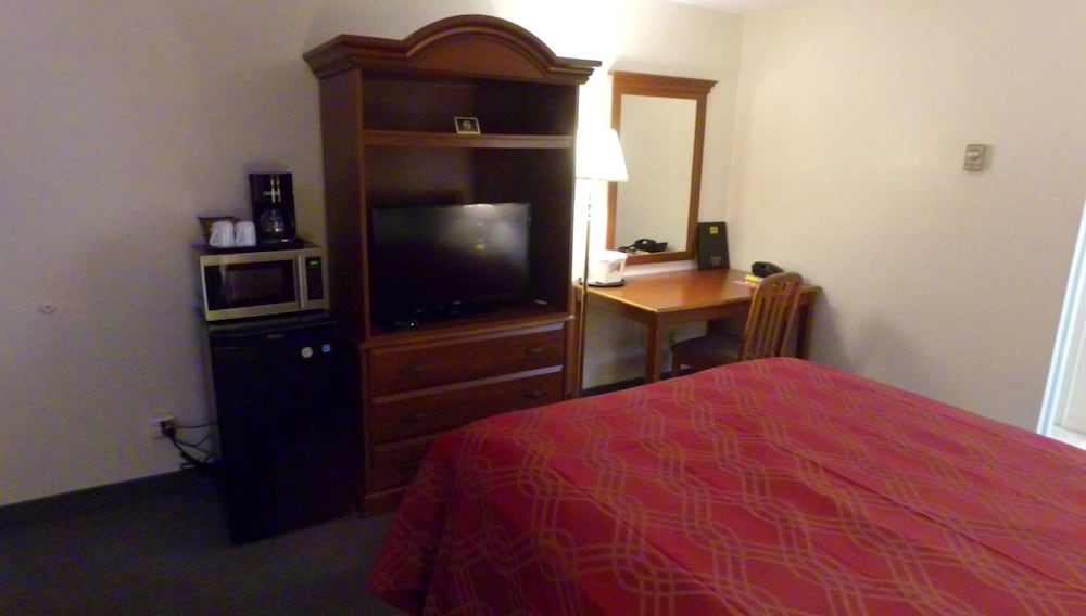 Standard Room, 1 Queen Bed, Non Smoking, Bay View photo 1