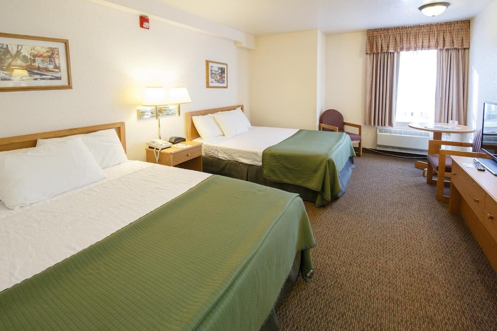 Standard Double Room, 2 Queen Beds