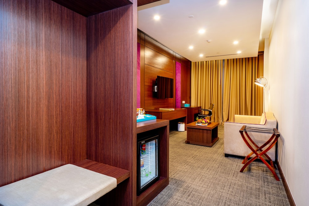 Executive Suite photo 2