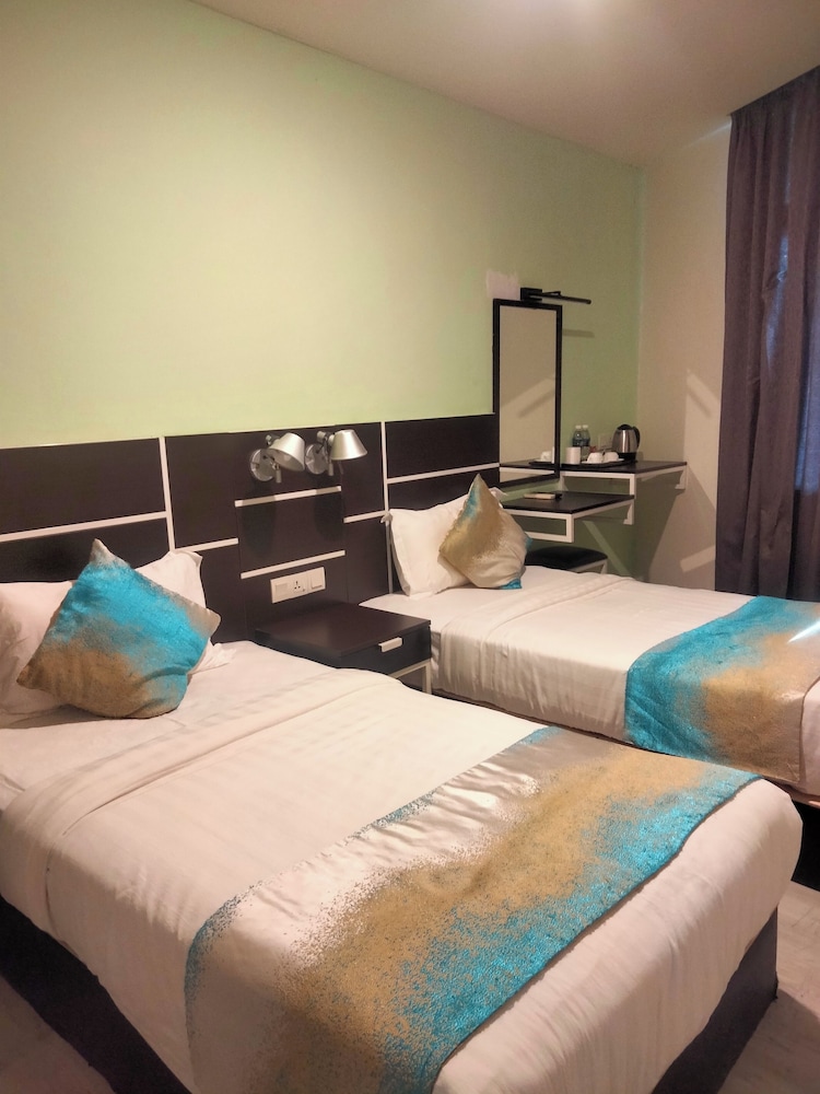 Standard Double or Twin Room - Photo 1