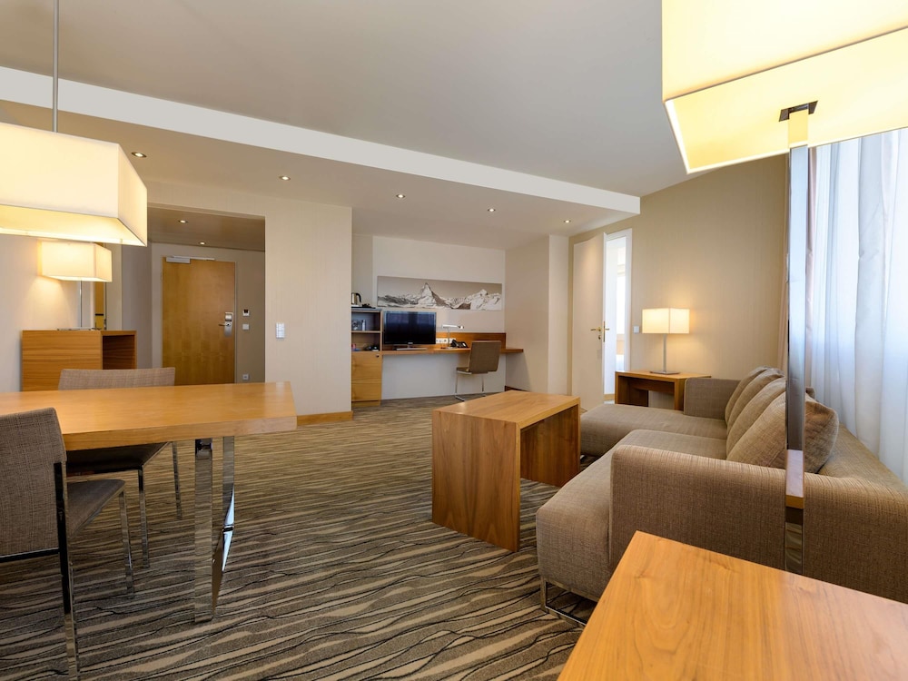 Suite (Sky)