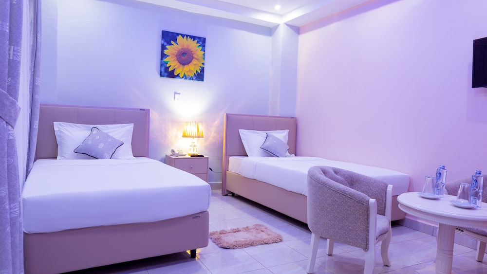 Deluxe Twin Room - Photo 1