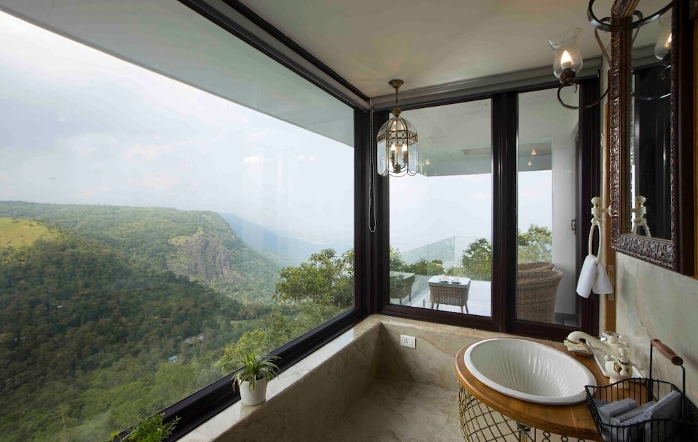 Luxury Suite