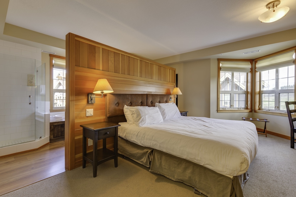 Lodge 2 Bedroom with 2 King Beds photo 3