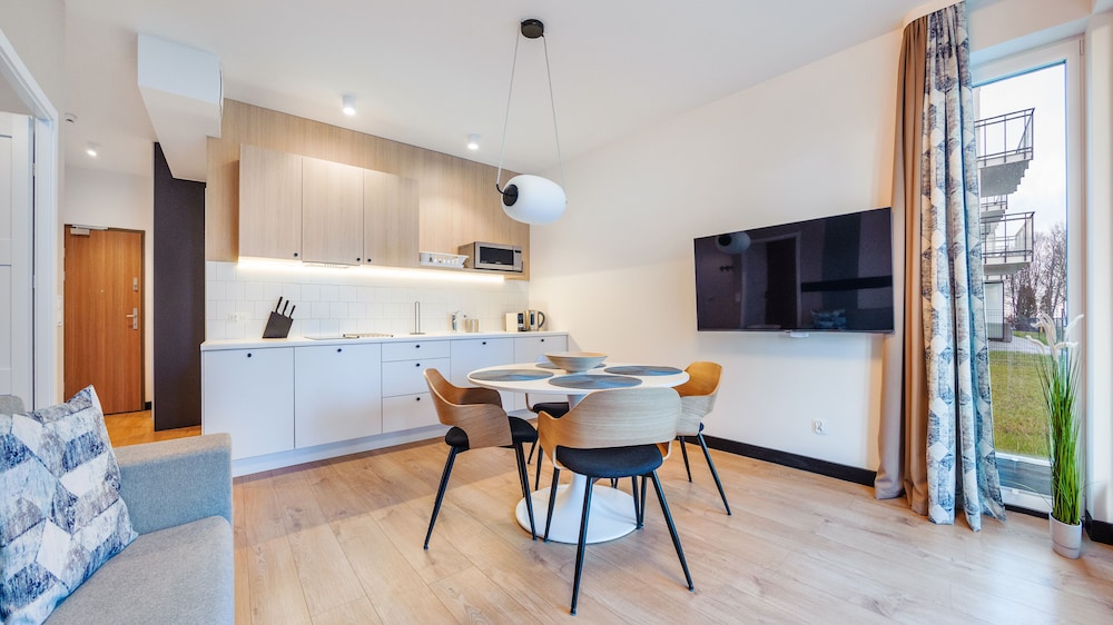 Apartment (2 E) photo 3
