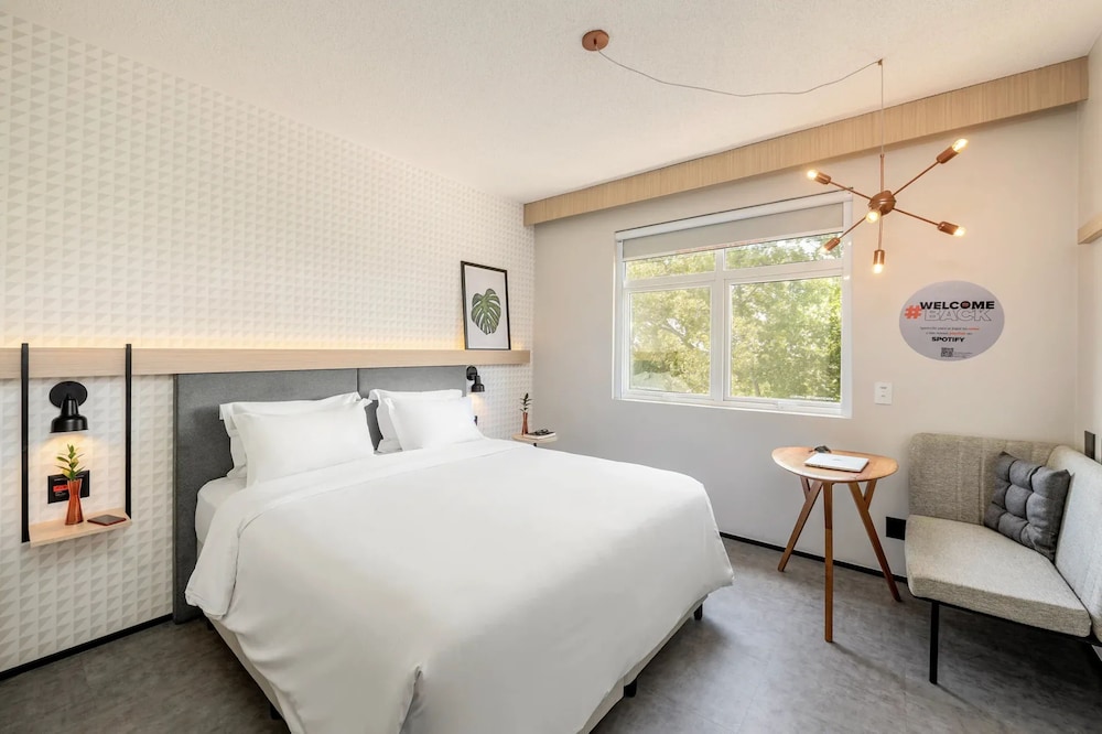 Deluxe Double Room - Photo 1