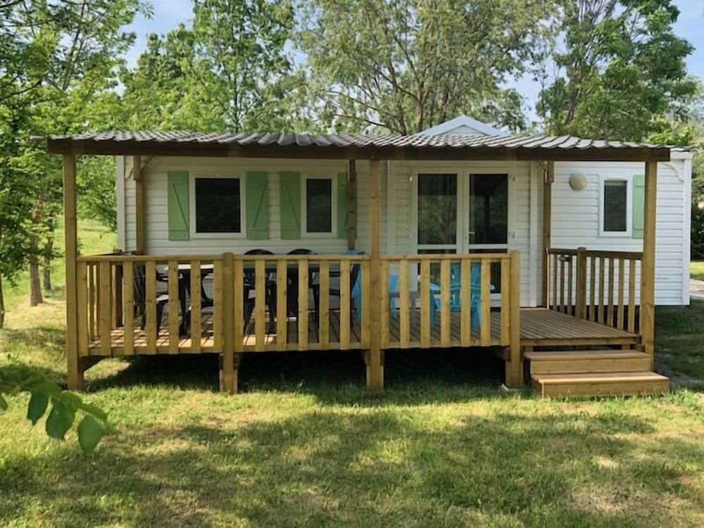 Mobile Home photo 2