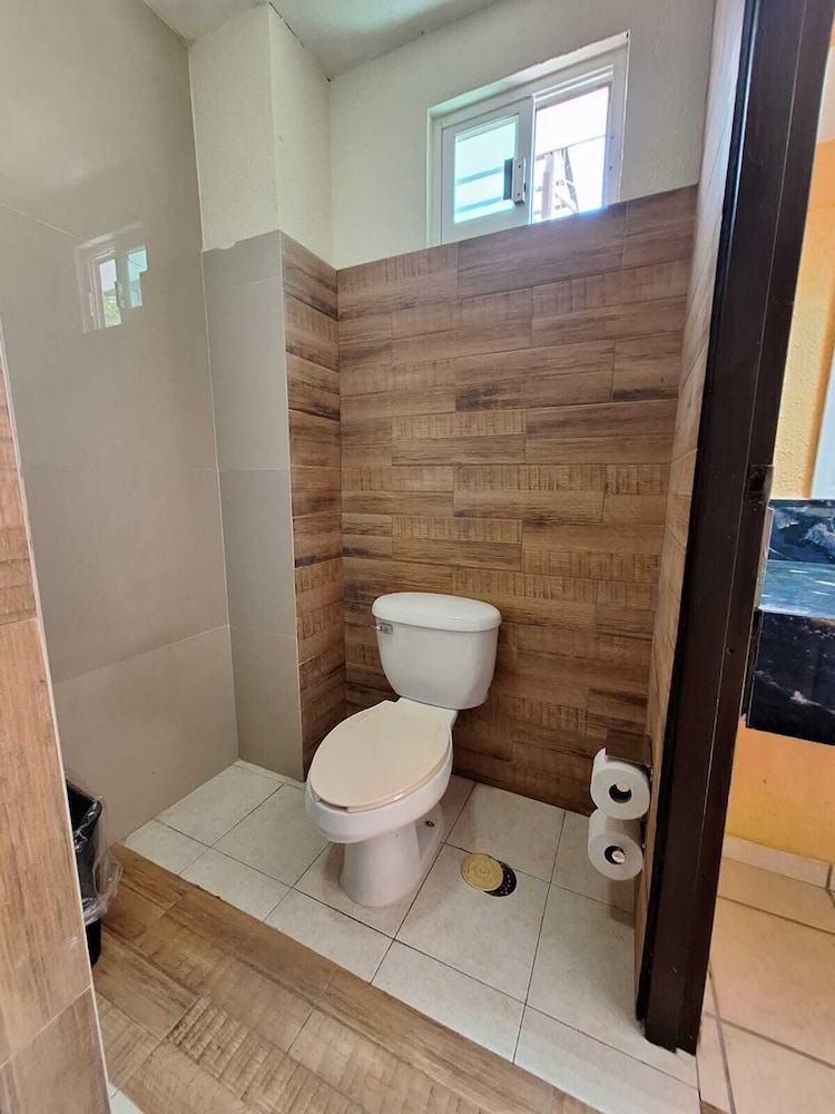 Basic Triple Room photo 2