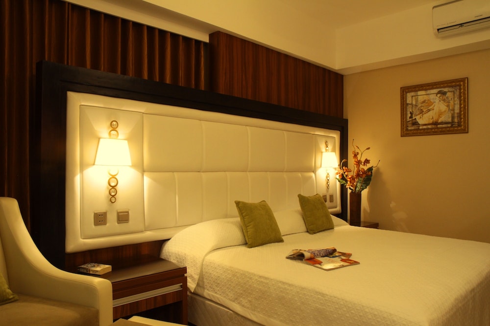 Executive Room photo 2