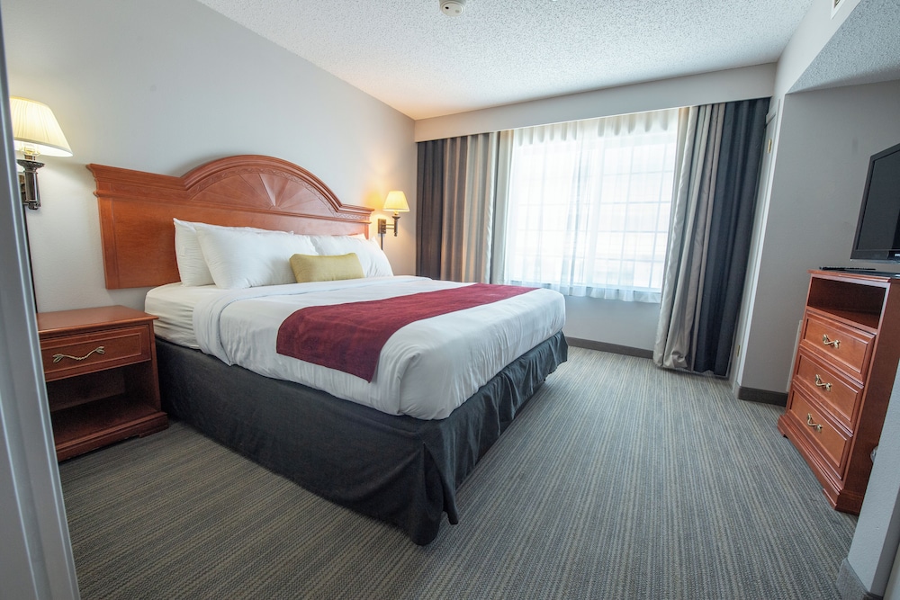 Superior Suite, 2 Bedrooms, Accessible, Non Smoking (Roll-In Shower)