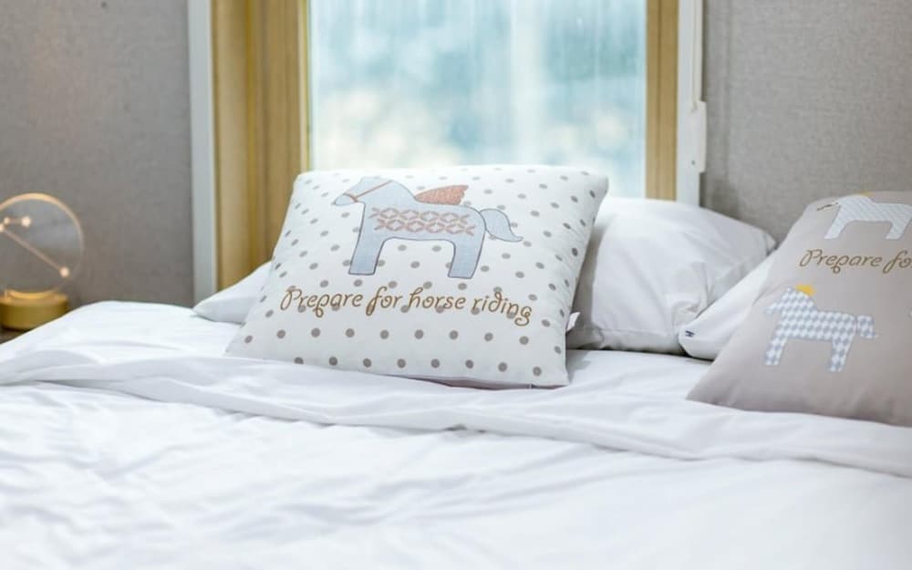 Room (201-Simple Couple (Ocean View)) - Photo 3