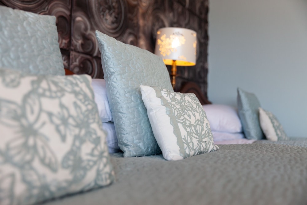 Superior Double or Twin Room, Ensuite, Sea View