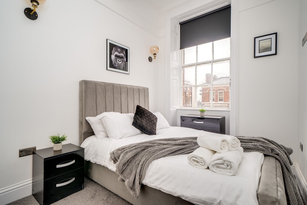 Luxury Apartment, Private Bathroom (One Bedroom Luxe Apartmen) photo 3