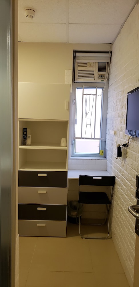 Classic Double Room, 1 Queen Bed, Private Bathroom, City View photo 2