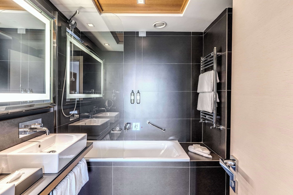 Executive Room, Balcony - Photo 7