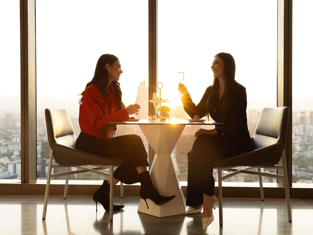 Junior Suite, Club Lounge Access, Executive Level (Reforma View)